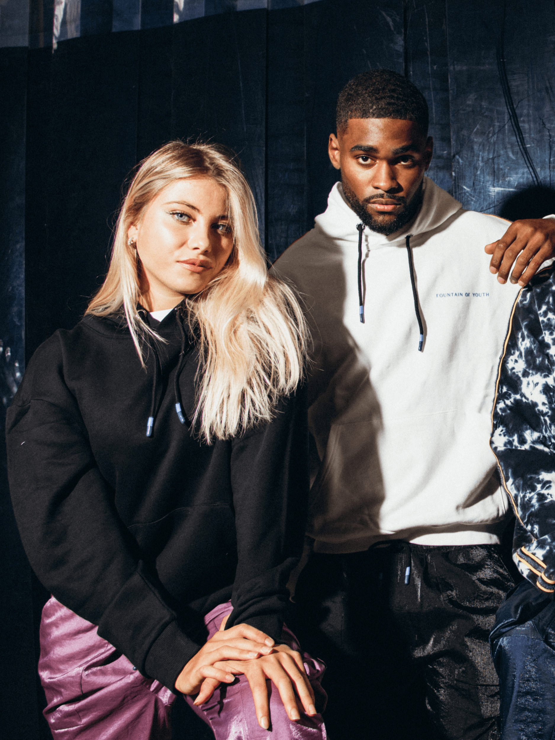 FOY BACKPRINT HOODIE | OFF-WHITE