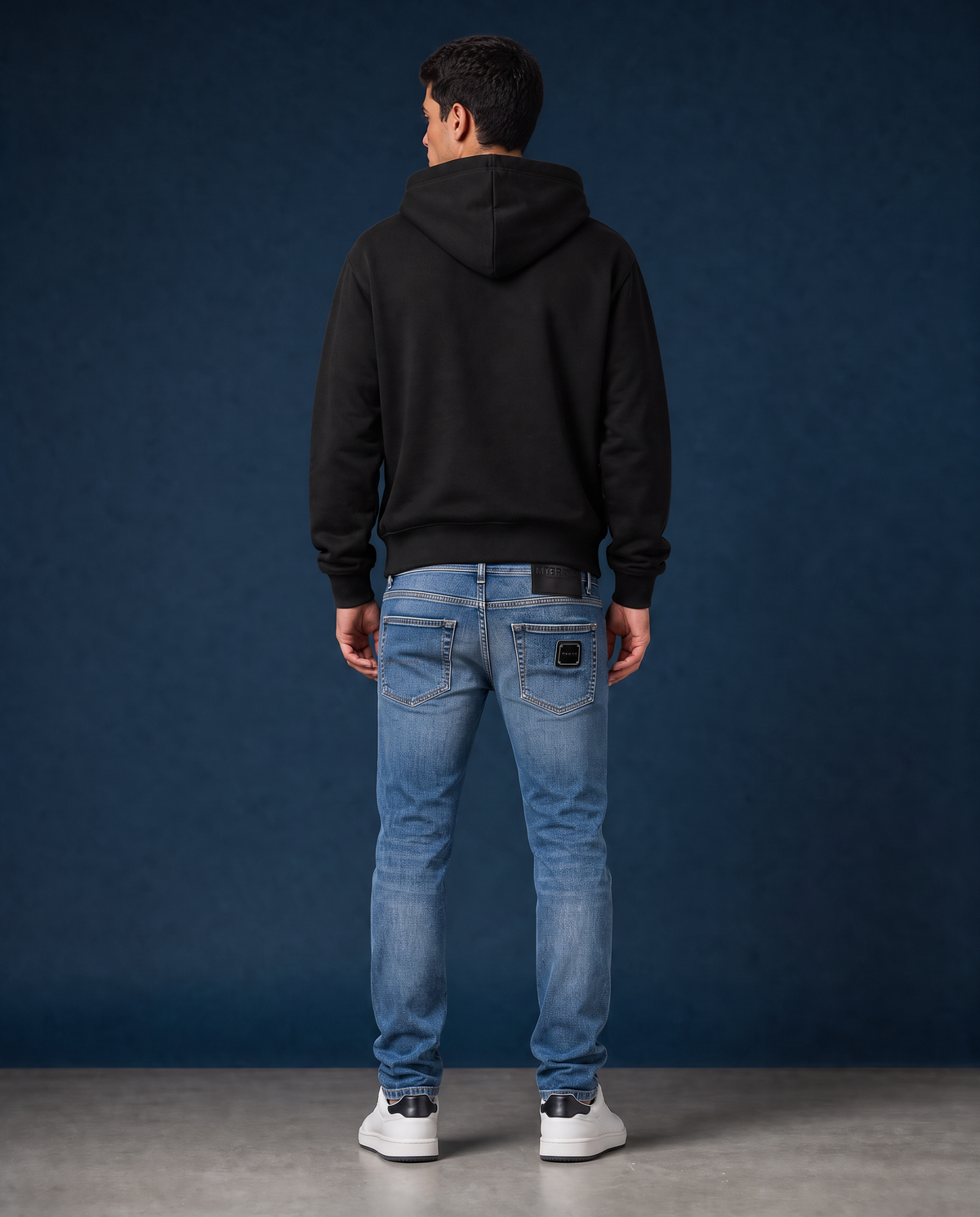 MB ESSENTIALS ZIP HOODIE | BLACK