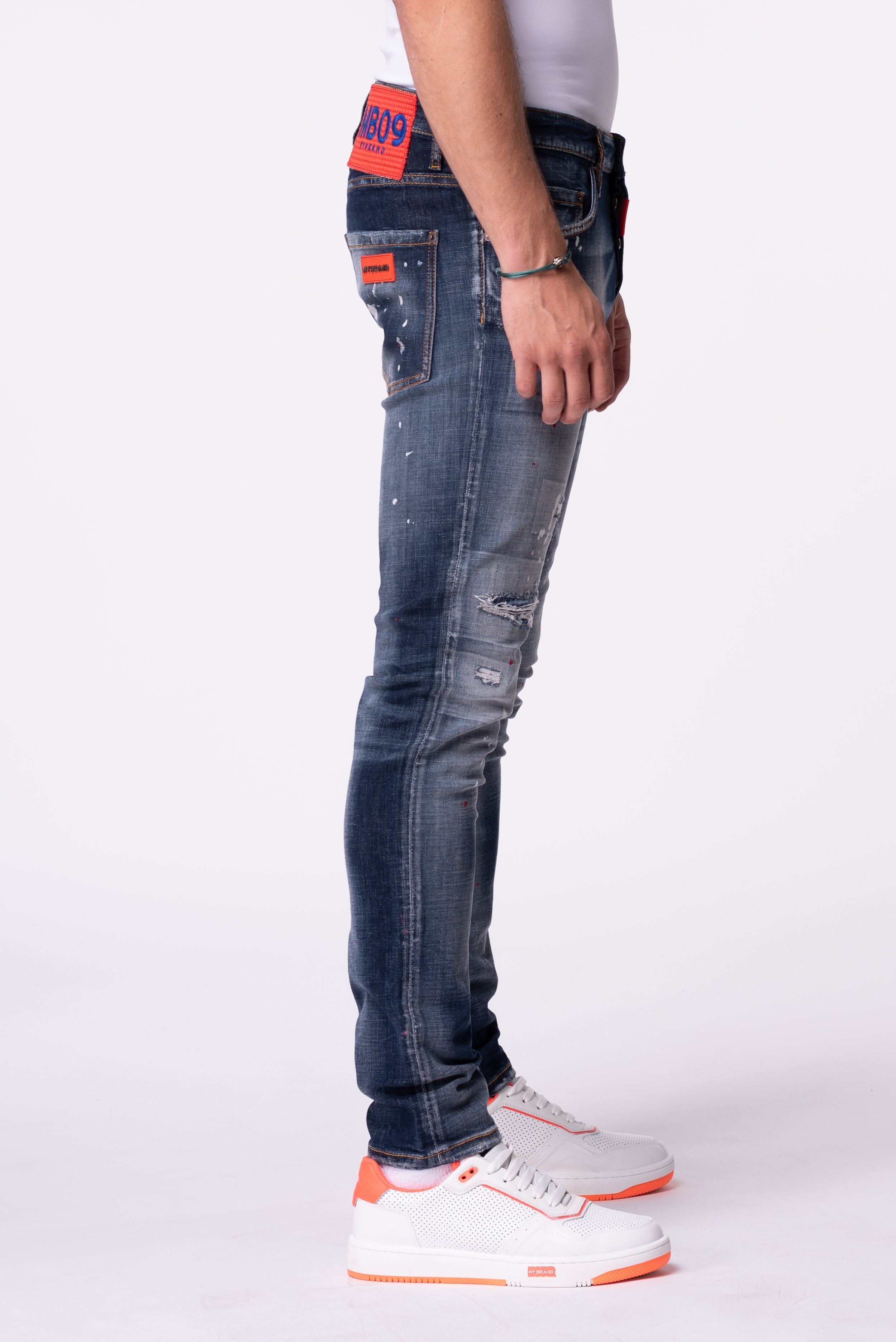 EMBROIDED RED MB09 | DENIM