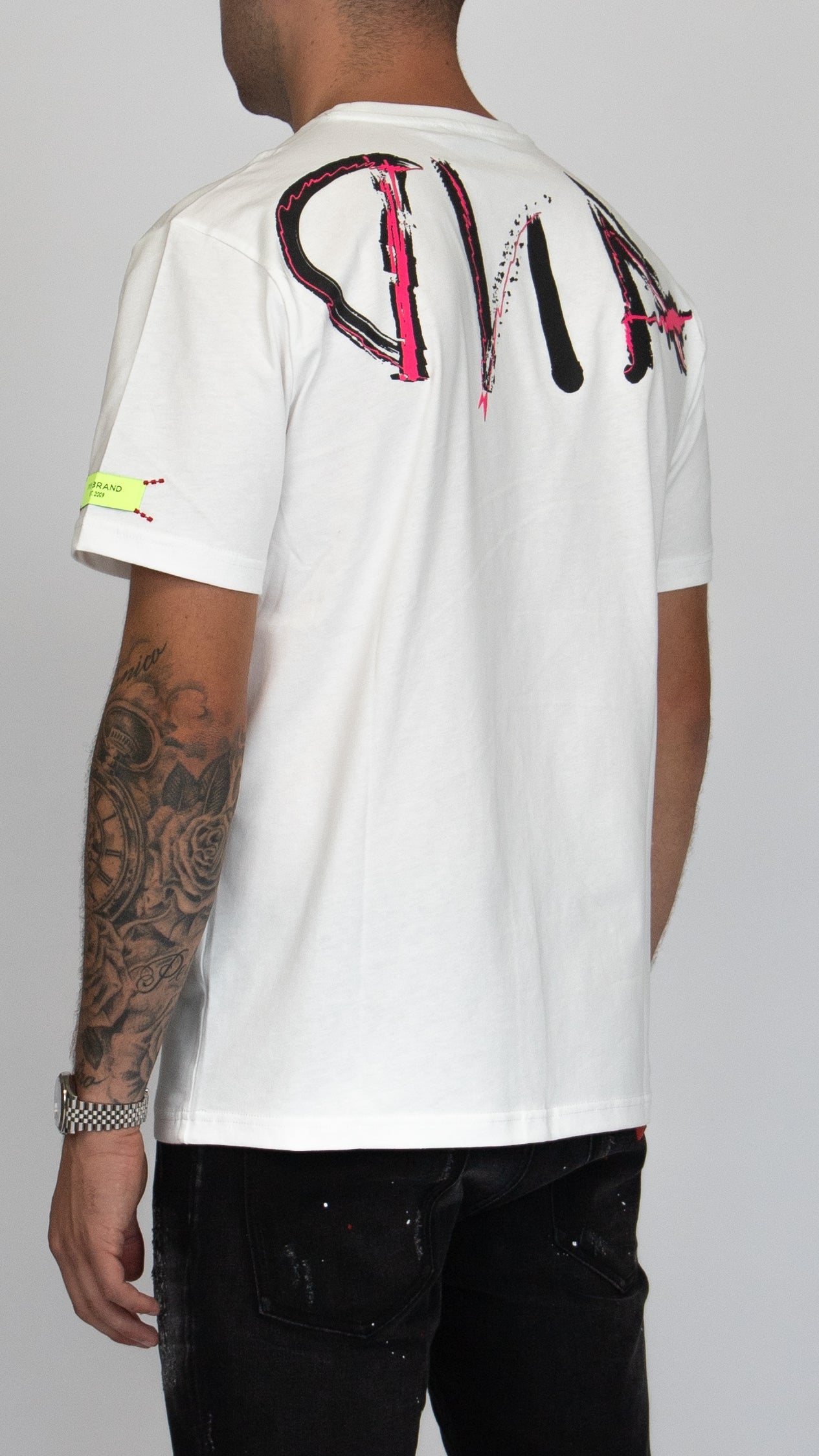 MYBRAND Signature Scribble Tee | OFF-WHITE