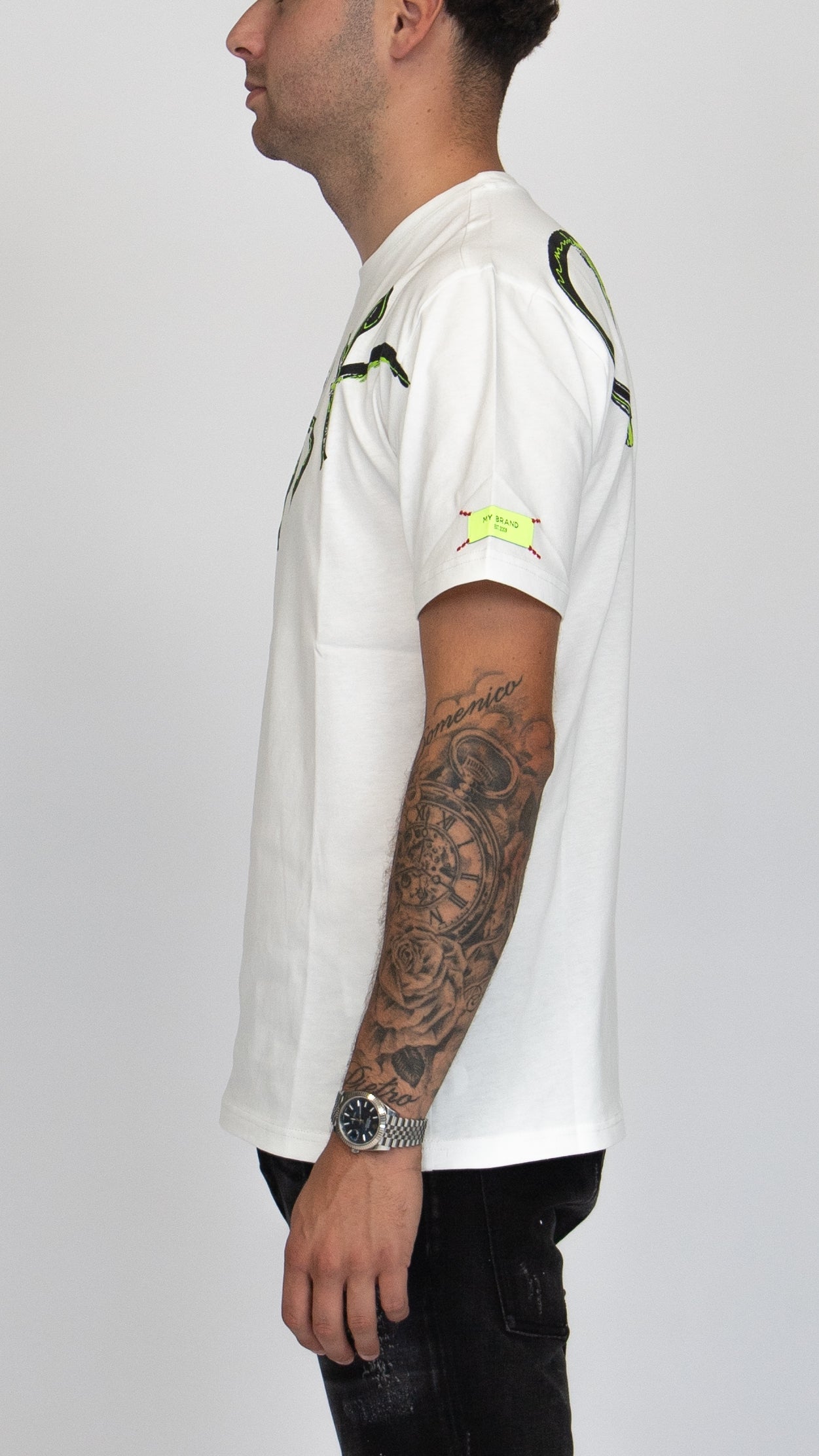 MYBRAND Signature Scribble Tee | OFF-WHITE