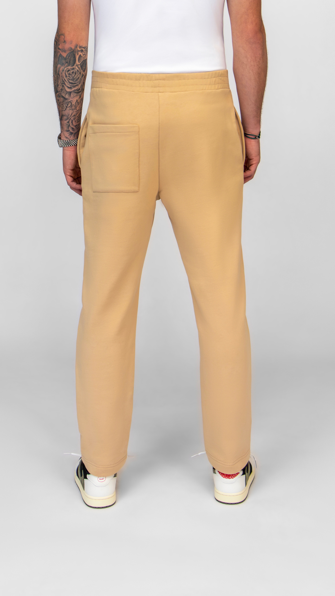 MB ESSENTIALS PANTS | BEIGE