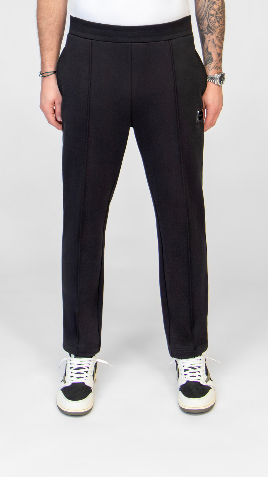 MB ESSENTIALS PANTS | BLACK