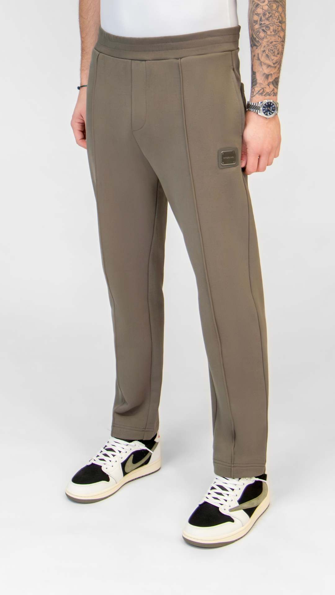 MB ESSENTIALS PANTS | KHAKI