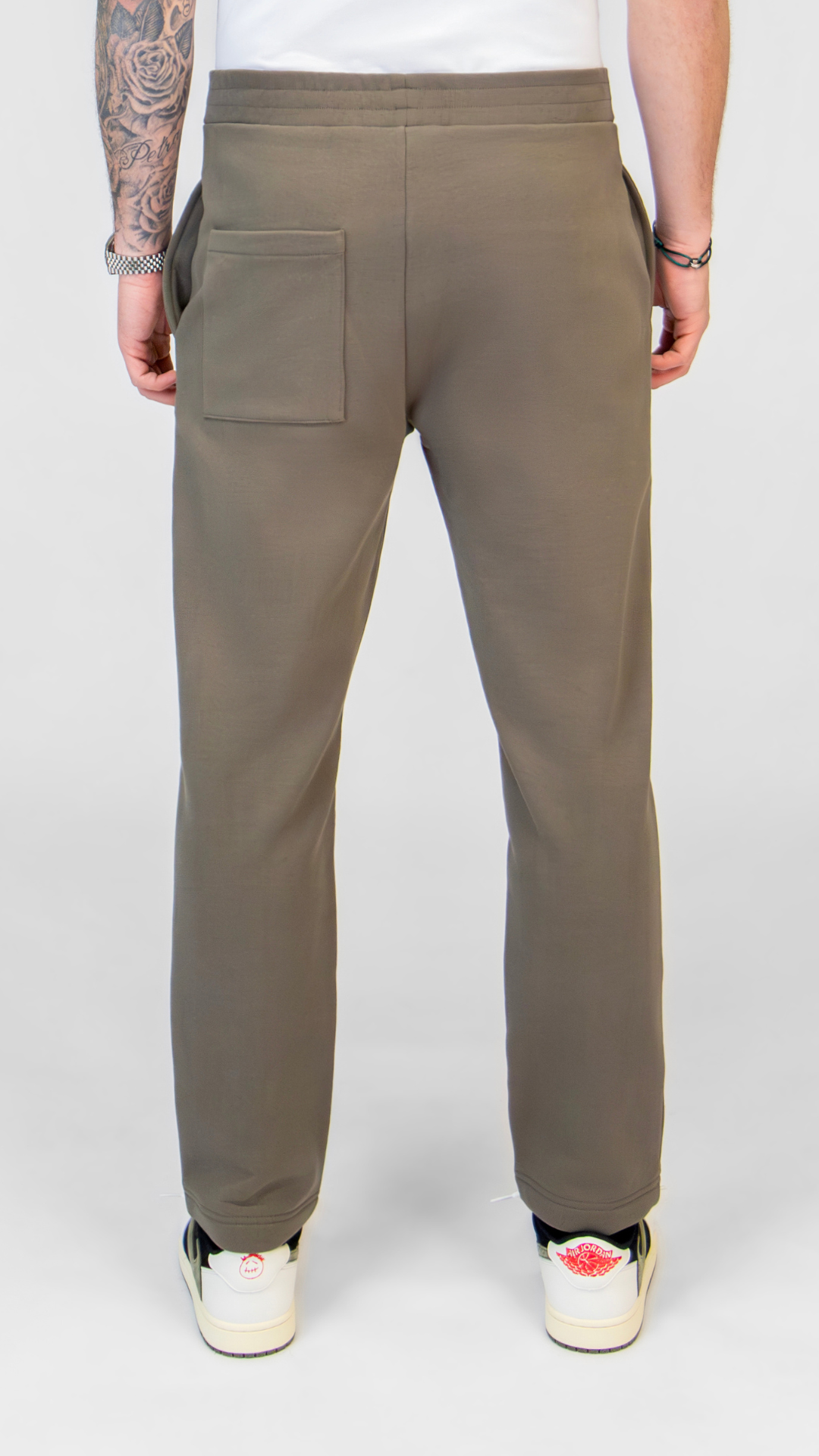 MB ESSENTIALS PANTS | KHAKI