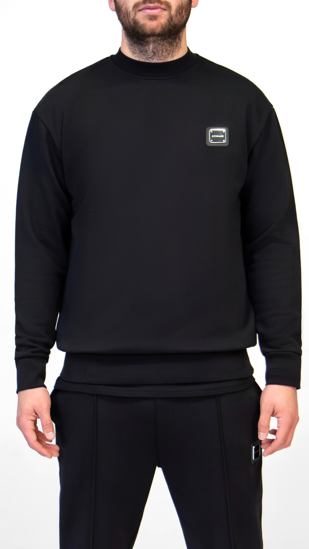 MB ESSENTIALS SWEATER | BLACK
