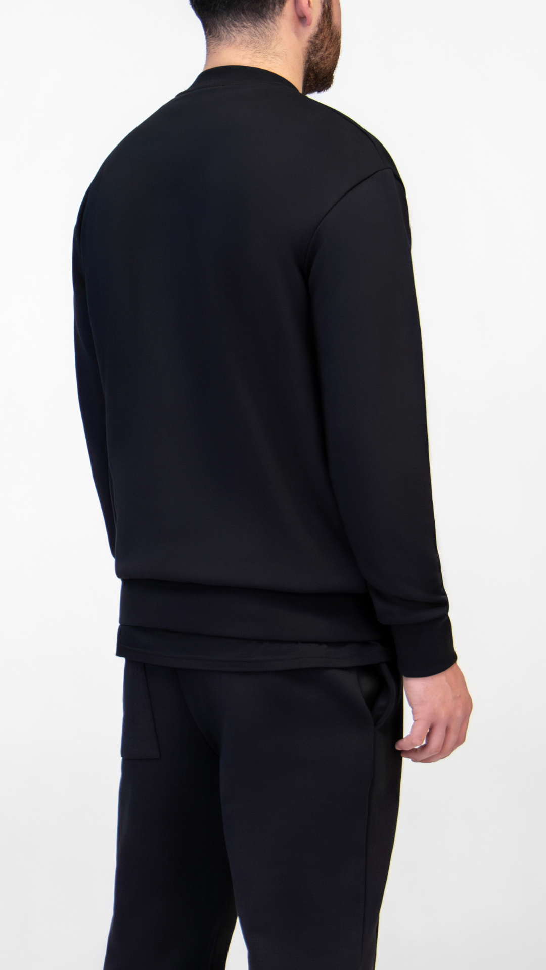 MB ESSENTIALS SWEATER | BLACK